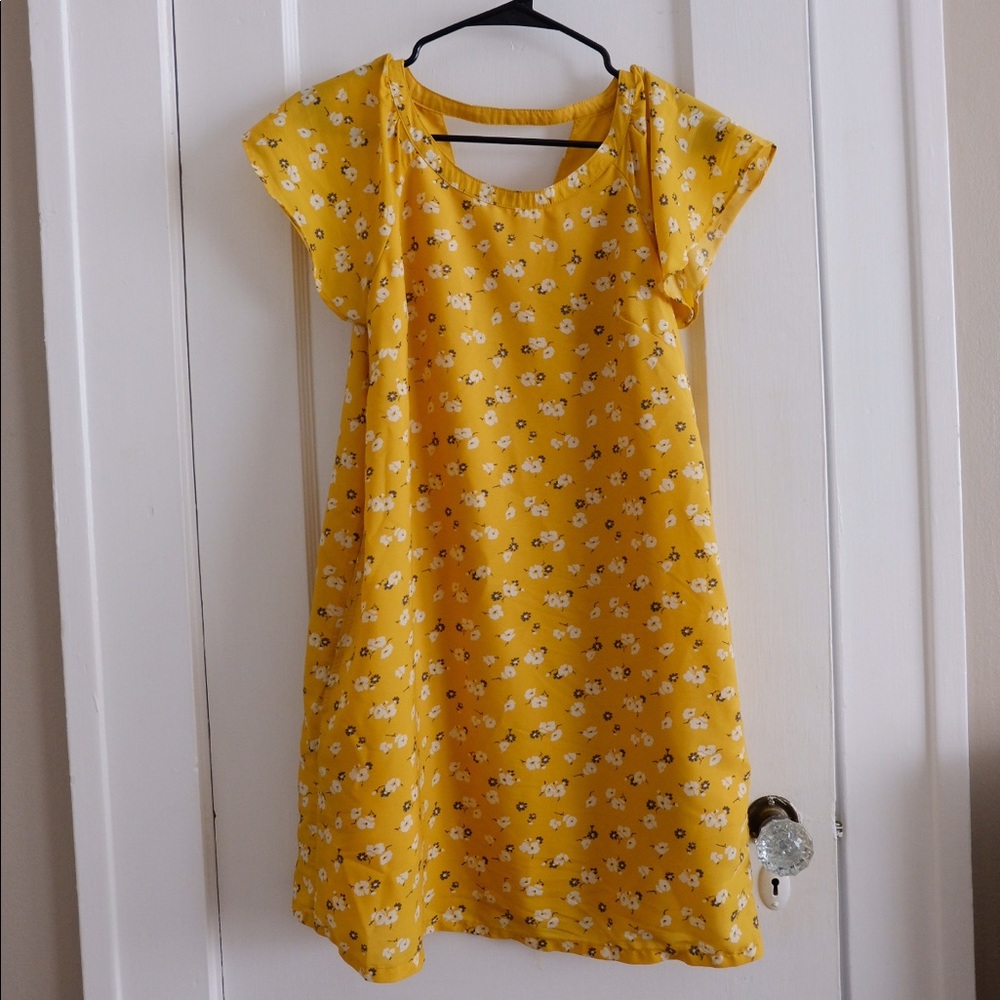 Abercrombie & Fitch yellow floral shift dress
